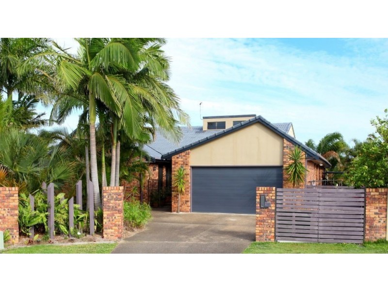 36 Ayrshire Avenue, Benowa QLD 4217