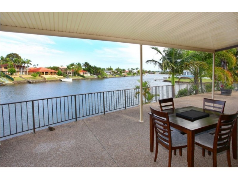 36 Ayrshire Avenue, Benowa QLD 4217