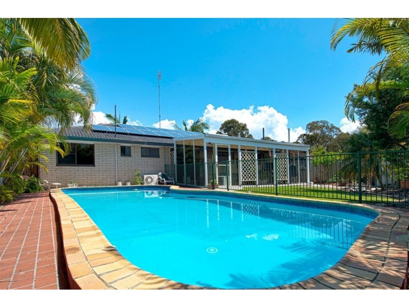 3 Evelyn Court, Benowa QLD 4217