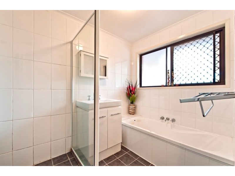 2/54 Galloway Drive, Ashmore QLD 4214