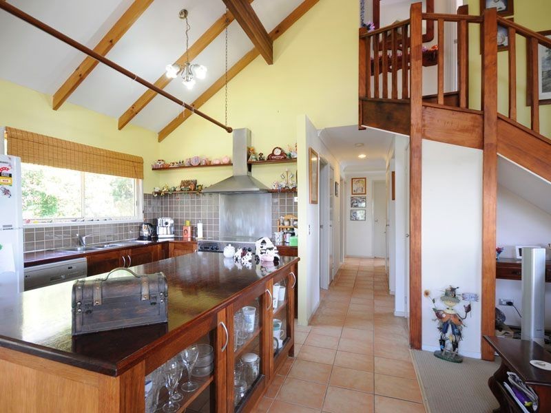 12 Paddington Drive, Carrara QLD 4211