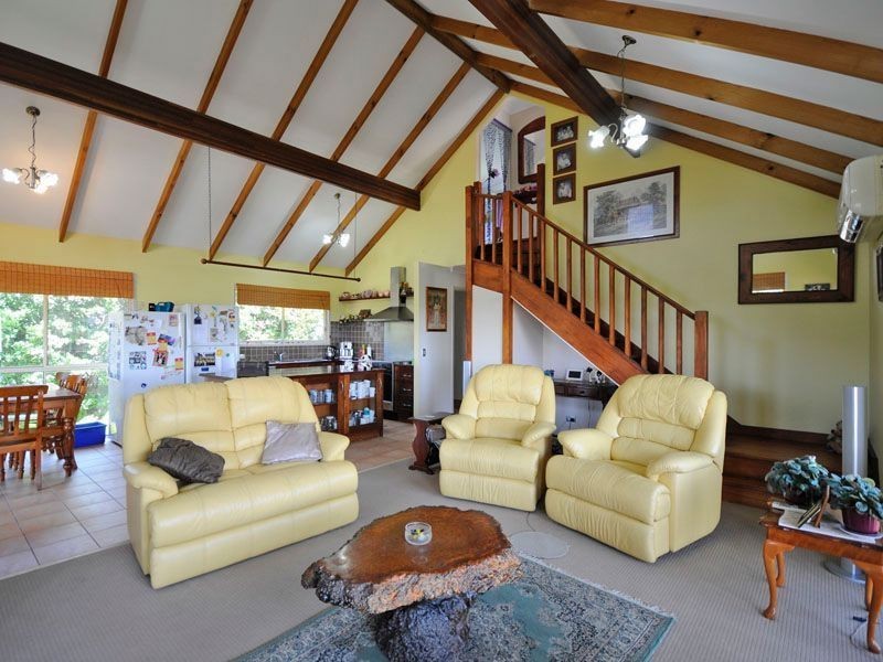 12 Paddington Drive, Carrara QLD 4211