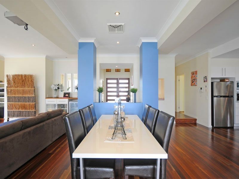 117 Edinburgh Road, Benowa Waters QLD 4217