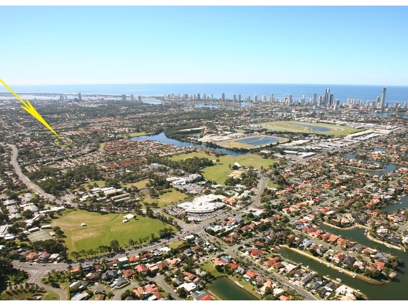 10 Ocean View Street, Benowa QLD 4217