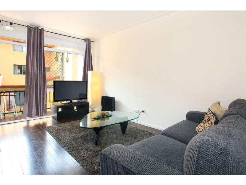 8/17 Stanhill Drive, Surfers Paradise QLD 4217