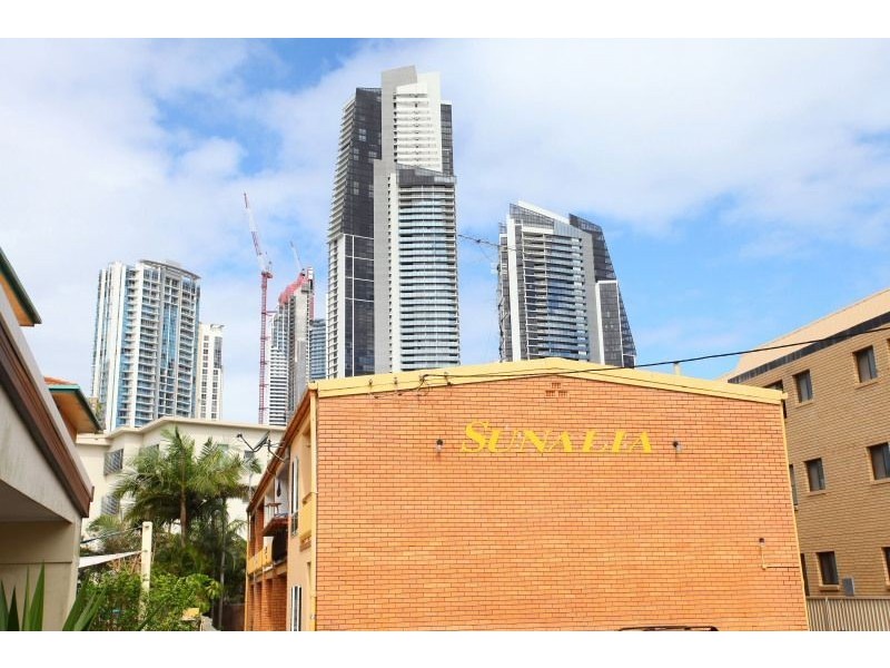 8/17 Stanhill Drive, Surfers Paradise QLD 4217