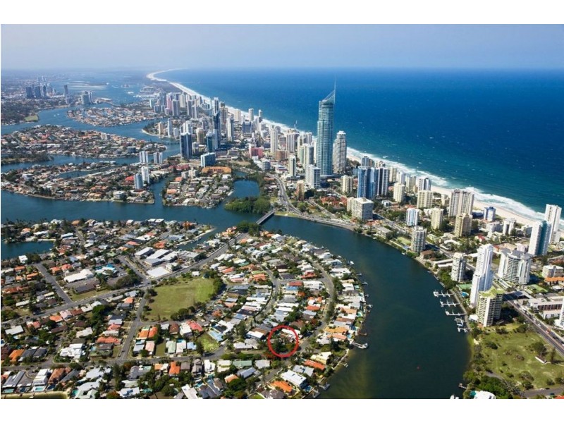 63 Amalfi Drive, Isle Of Capri QLD 4217