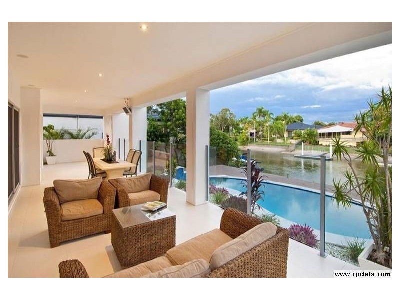 97 Campbell Street, Sorrento QLD 4217