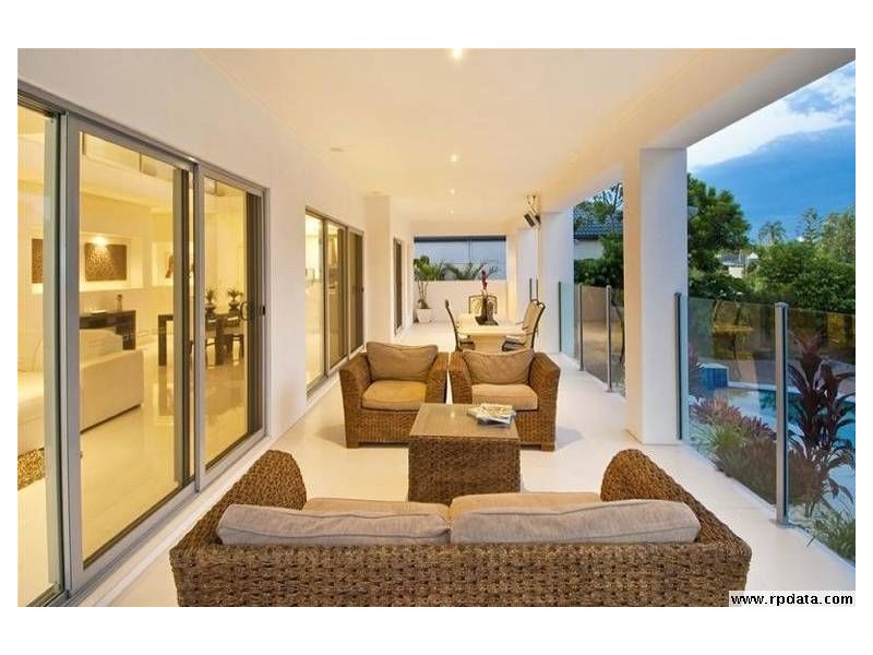 97 Campbell Street, Sorrento QLD 4217