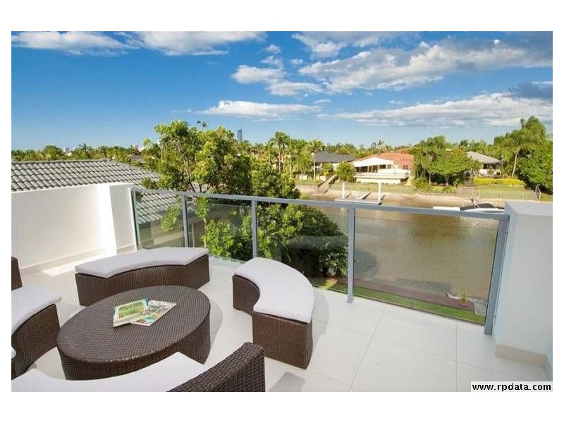 97 Campbell Street, Sorrento QLD 4217