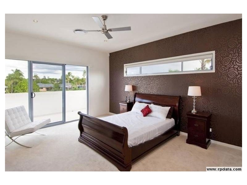 97 Campbell Street, Sorrento QLD 4217
