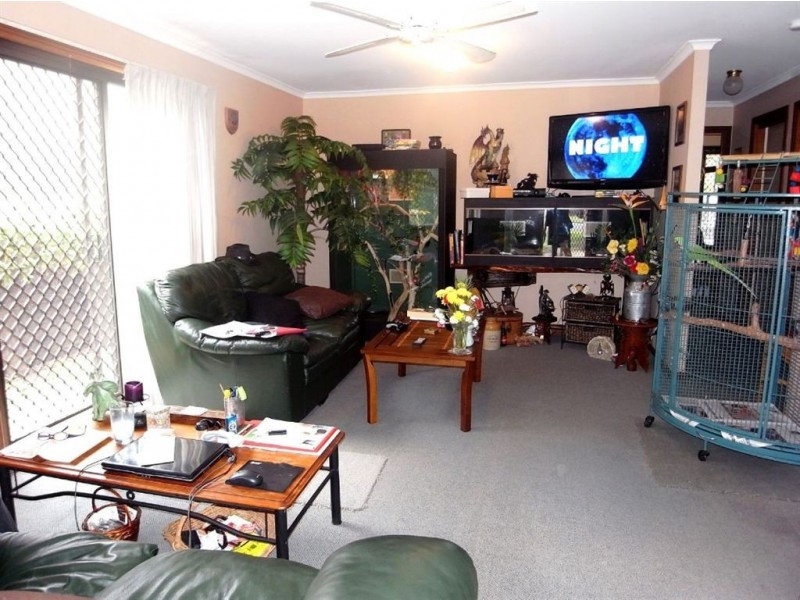 2/4 Dalton Street, Southport QLD 4215