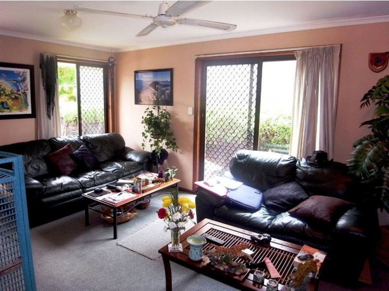 2/4 Dalton Street, Southport QLD 4215