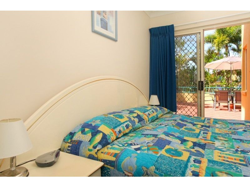 2/40 Burra Street, Surfers Paradise QLD 4217