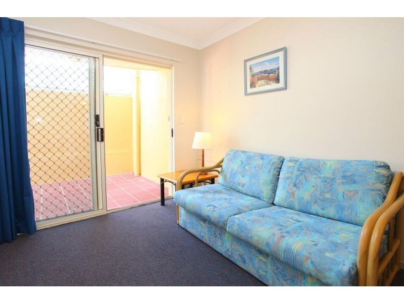 2/40 Burra Street, Surfers Paradise QLD 4217