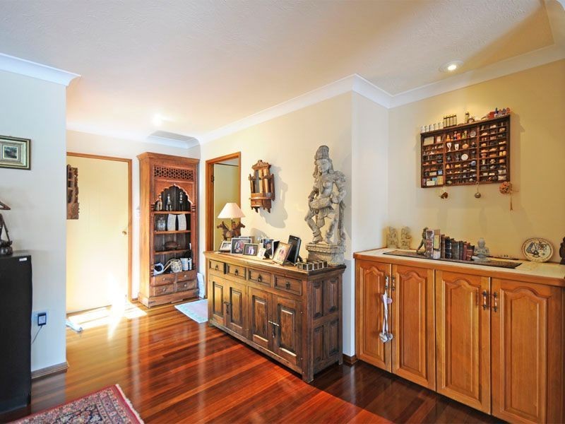 13 Deloraine Court, Mermaid Waters QLD 4218