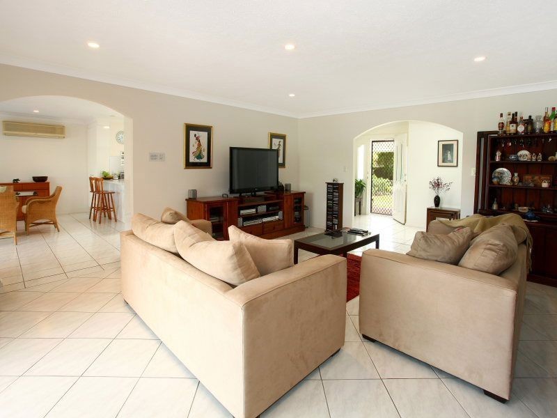 10 Mackay Close, Sorrento QLD 4217