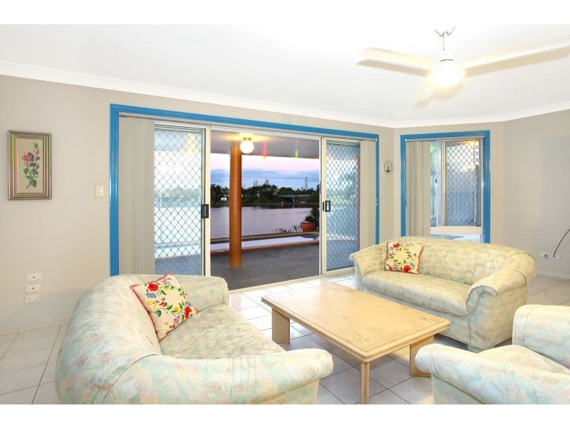 23 Cabana Boulevard, Benowa Waters QLD 4217