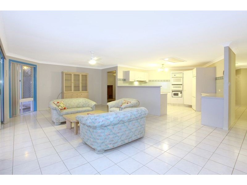 23 Cabana Boulevard, Benowa Waters QLD 4217