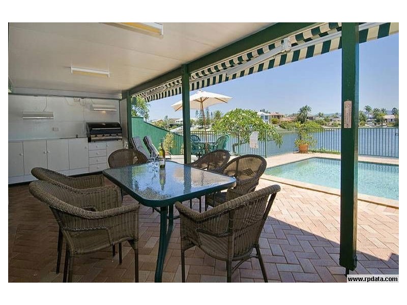 36 Claymore Crescent, Sorrento QLD 4217