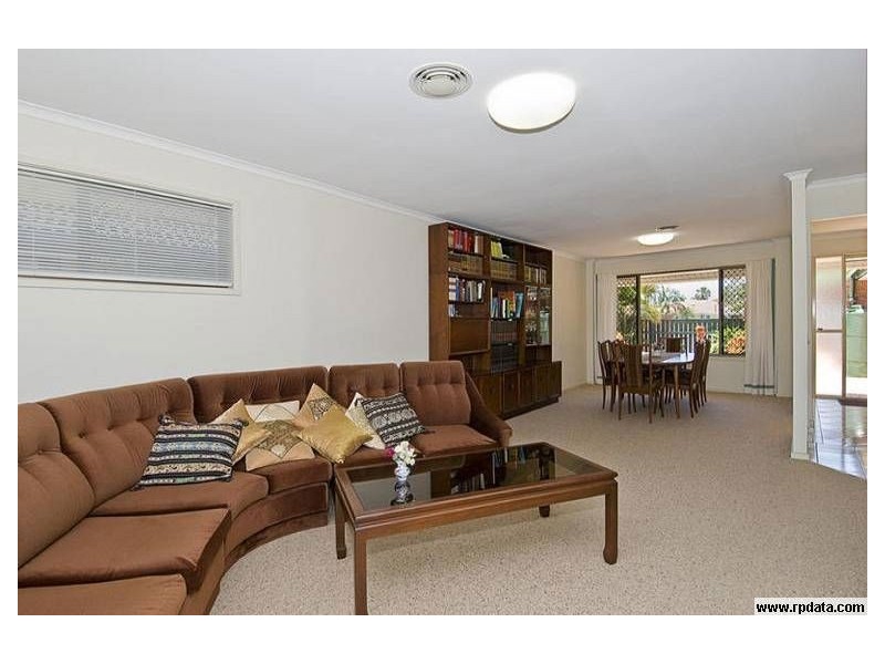 36 Claymore Crescent, Sorrento QLD 4217