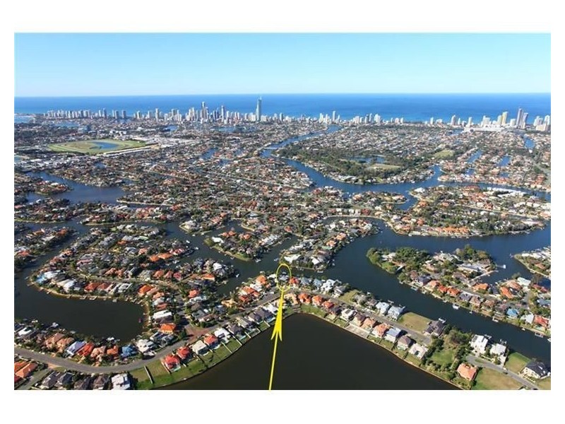 104 Edinburgh Road, Benowa QLD 4217