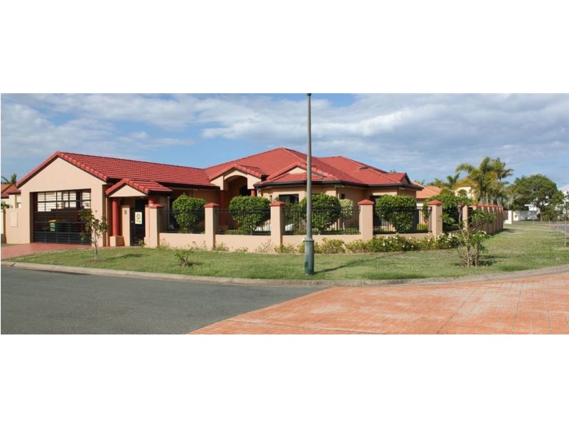 42 Arbuthnot Parade, Benowa Waters QLD 4217