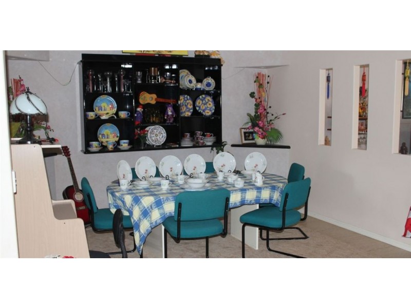 42 Arbuthnot Parade, Benowa Waters QLD 4217