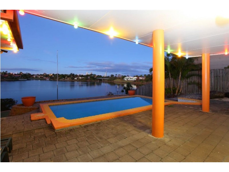 23 Cabana Boulevard, Benowa Waters QLD 4217