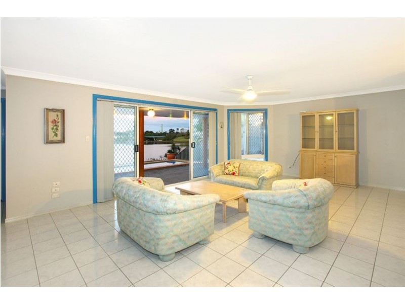 23 Cabana Boulevard, Benowa Waters QLD 4217
