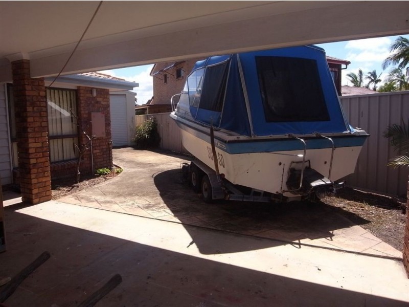 20 Ayrshire Avenue, Benowa QLD 4217