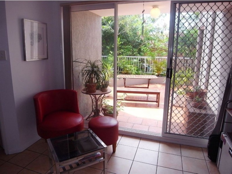 5/7-9 Illawong Street, Chevron Island QLD 4217