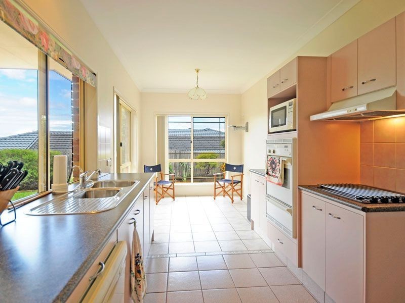 21 Piccadilly Place, Highland Park QLD 4211