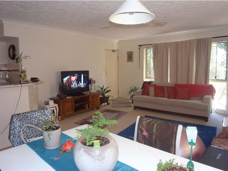 51 Pohlman Street, Southport QLD 4215