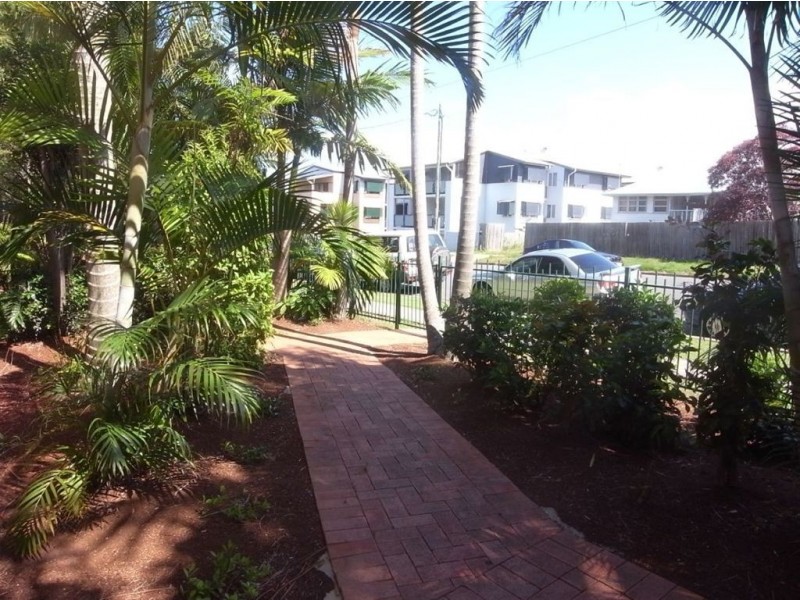 51 Pohlman Street, Southport QLD 4215