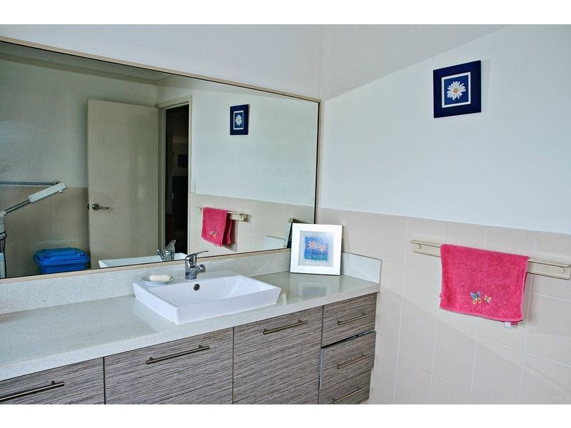 67 Dunkeith Avenue, Benowa QLD 4217