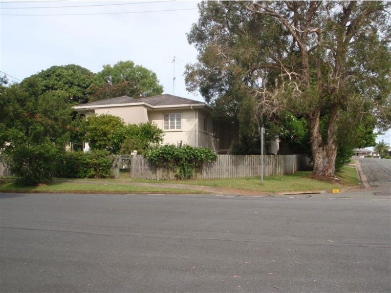 46 Deakin Avenue, Southport QLD 4215