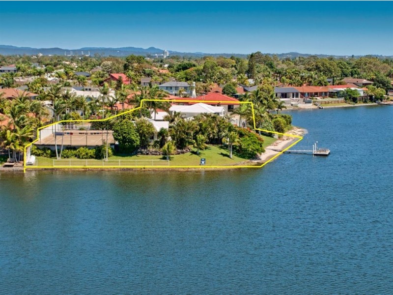 21-23 Winch Court, Mermaid Waters QLD 4218