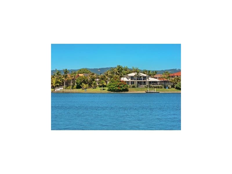 21-23 Winch Court, Mermaid Waters QLD 4218