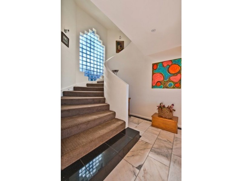 21-23 Winch Court, Mermaid Waters QLD 4218