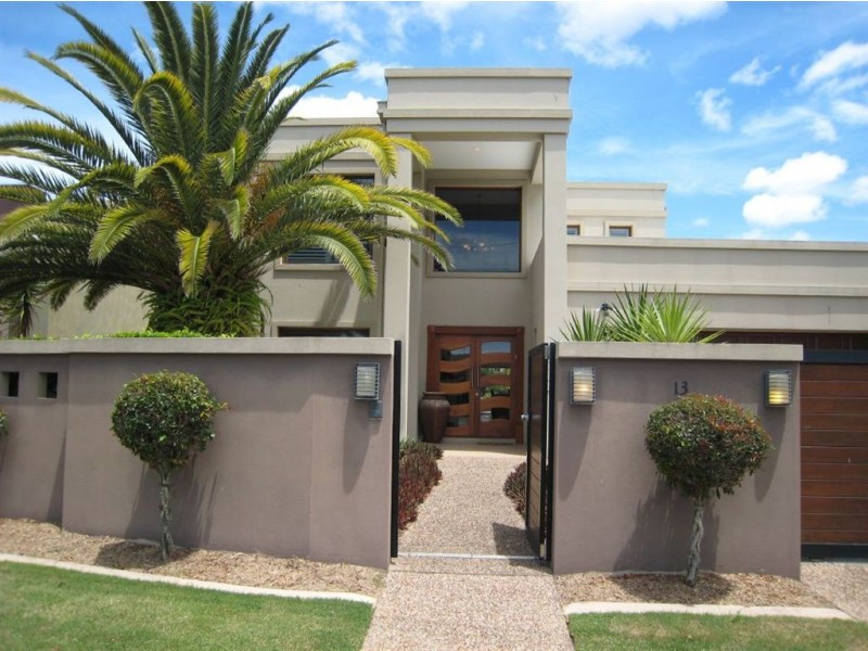 13 La Spezia Court, Isle Of Capri QLD 4217