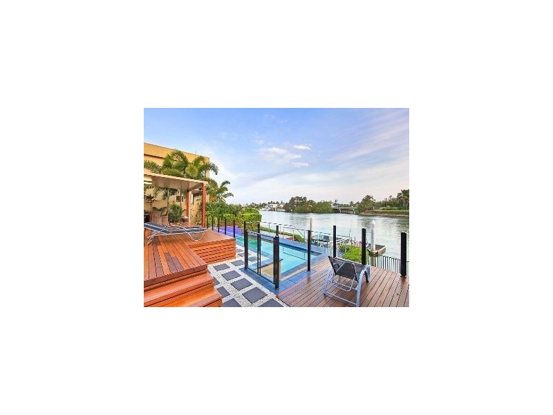 13 La Spezia Court, Isle Of Capri QLD 4217