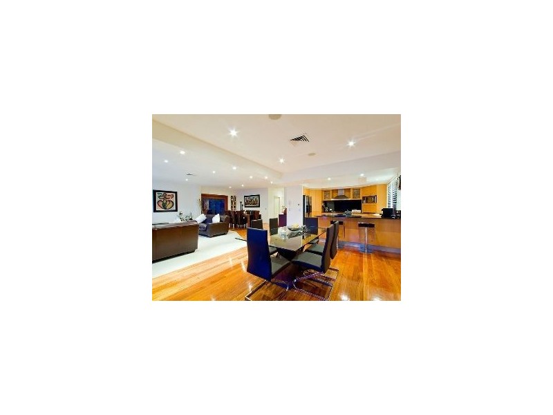 13 La Spezia Court, Isle Of Capri QLD 4217