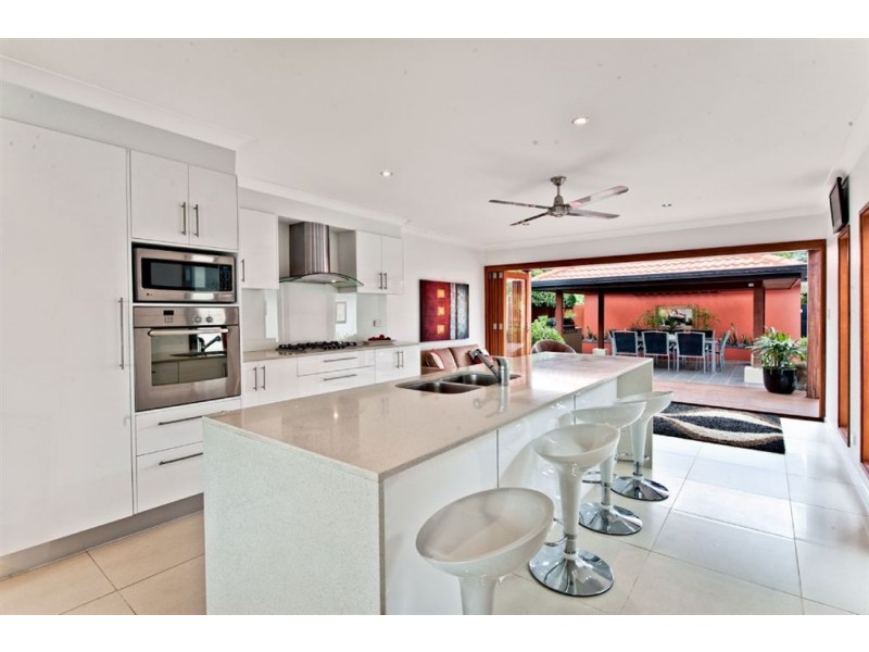 5 Cypress Drive West, Broadbeach Waters QLD 4218