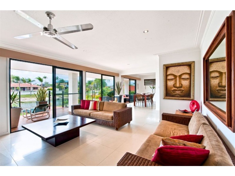 5 Cypress Drive West, Broadbeach Waters QLD 4218