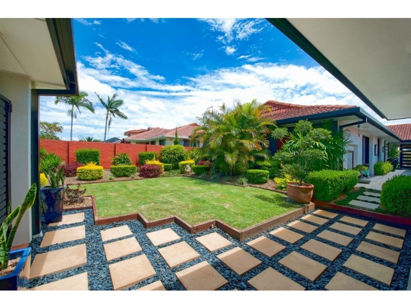 5 Cypress Drive West, Broadbeach Waters QLD 4218