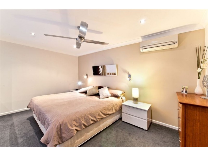 5 Cypress Drive West, Broadbeach Waters QLD 4218