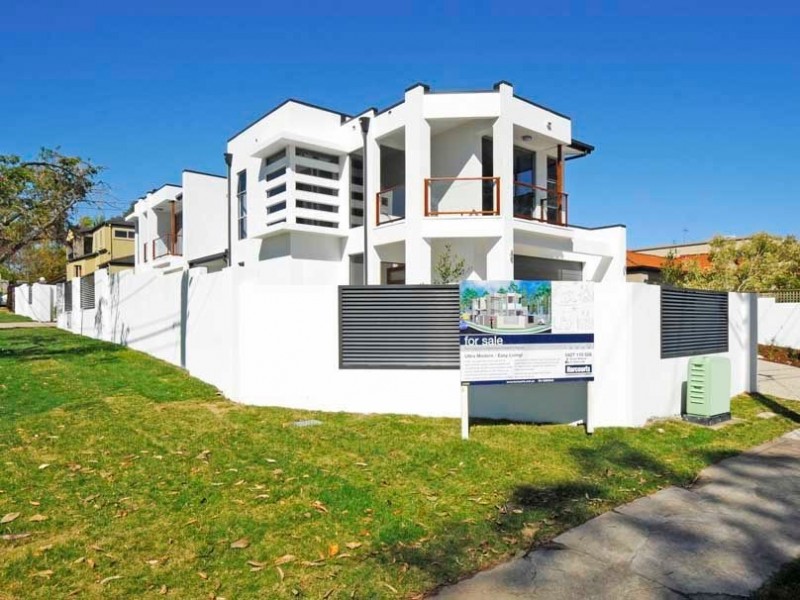 1/6 Sandown Avenue, Benowa QLD 4217