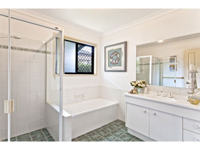 44 Inwood Crescent, Merrimac QLD 4226