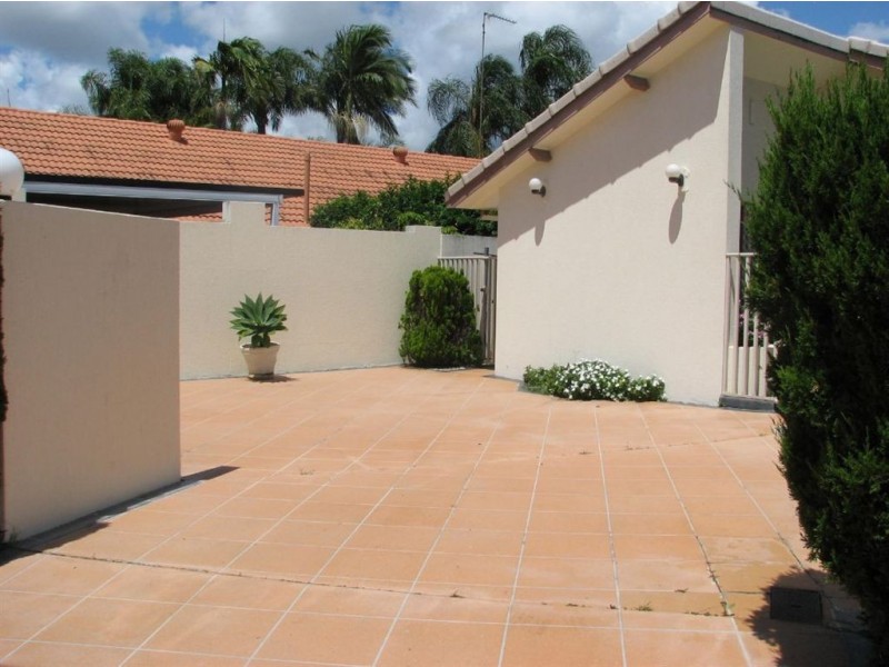 2/22 Vespa Crescent, Surfers Paradise QLD 4217